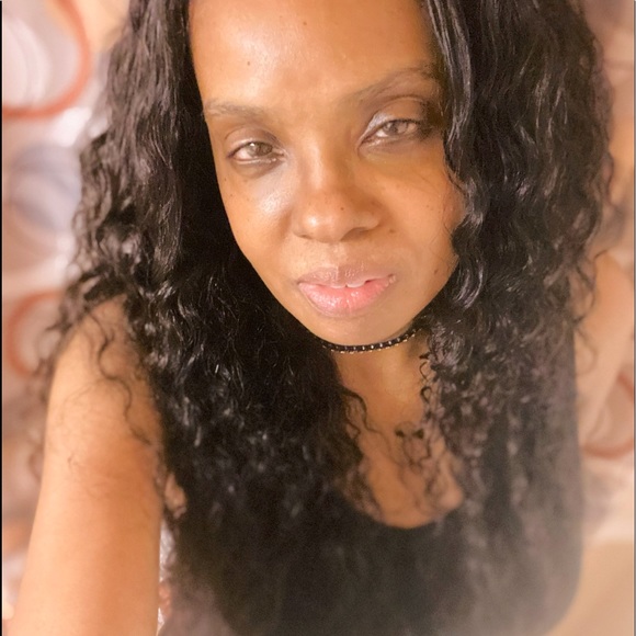 Meet your Posher, Michele - Picture 1 of 1